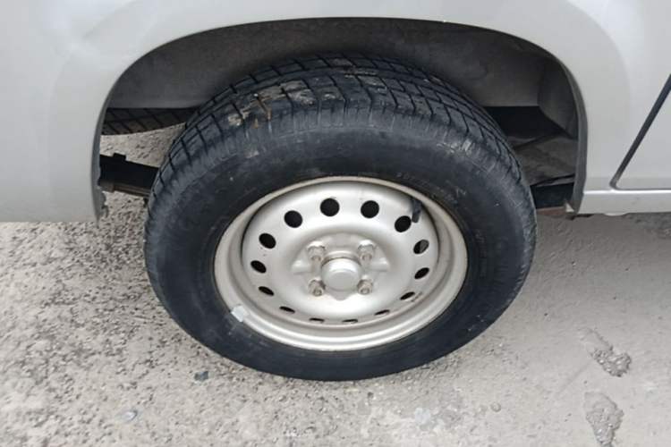 Used Wuling Zhiguang 2020 1.2L Practical Model China VI LSI Exterior 5