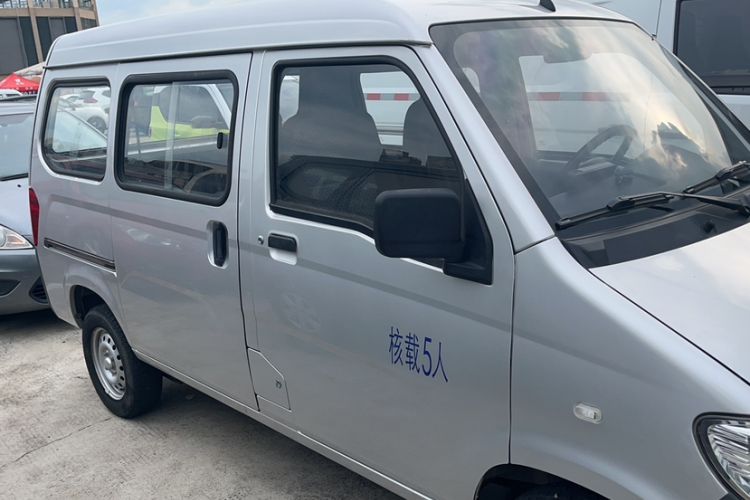 Used Wuling Zhiguang 2020 1.2L Practical Model China VI LSI Exterior 5