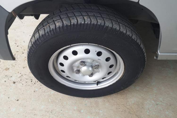 Used Wuling Zhiguang 2020 1.2L Practical Model China VI LSI Exterior 7