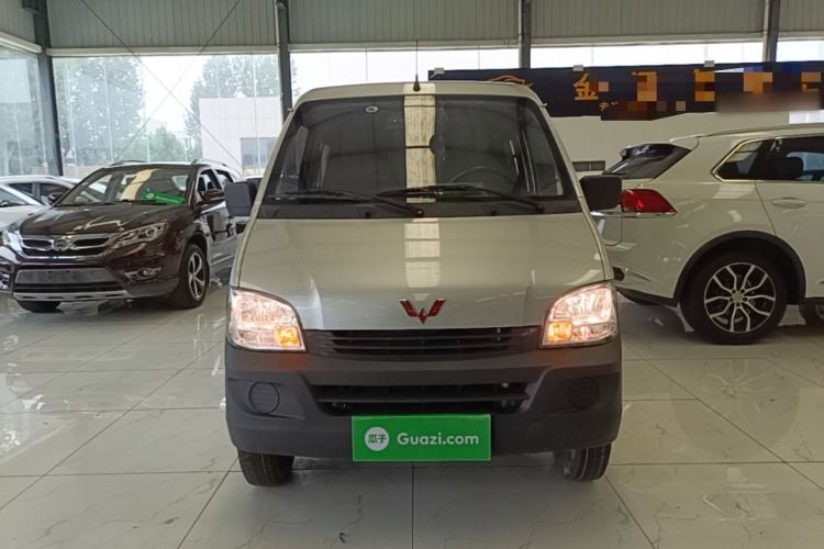 Used Wuling Zhiguang 2020 1.2L Van Utility Model China VI Emission Standard 5-Seater LSI Front