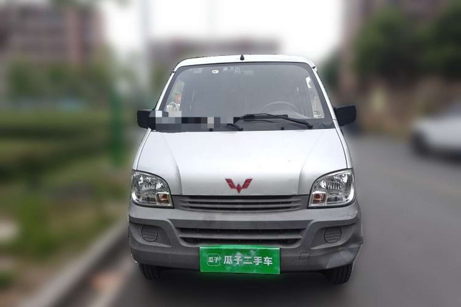 Used Wuling Zhiguang 2020 1.2L Van Utility Model China VI Emission Standard 5-Seater LSI Front