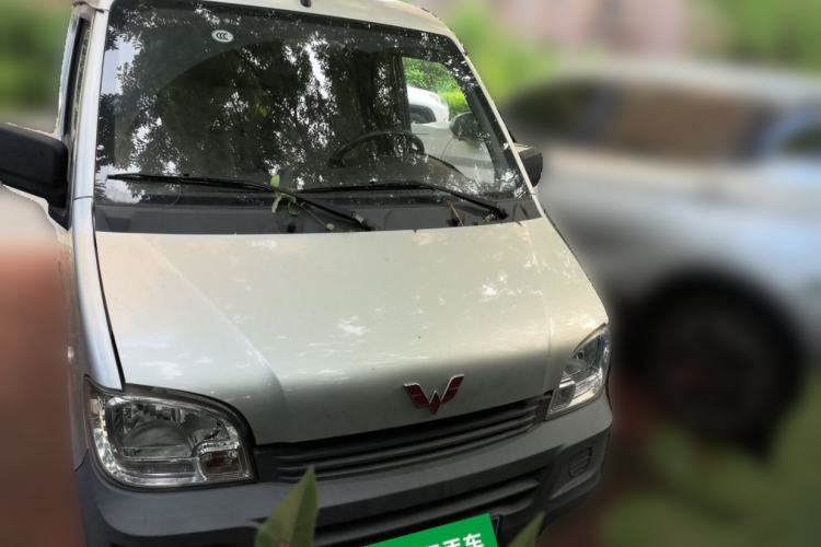 Used Wuling Zhiguang 2020 1.2L Van Utility Model China VI Emission Standard 2 Seats LSI Front
