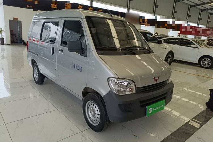 Used Wuling Zhiguang 2020 1.2L Van Utility Model China VI Emission Standard 5-Seater LSI Front Right 45 Deg
