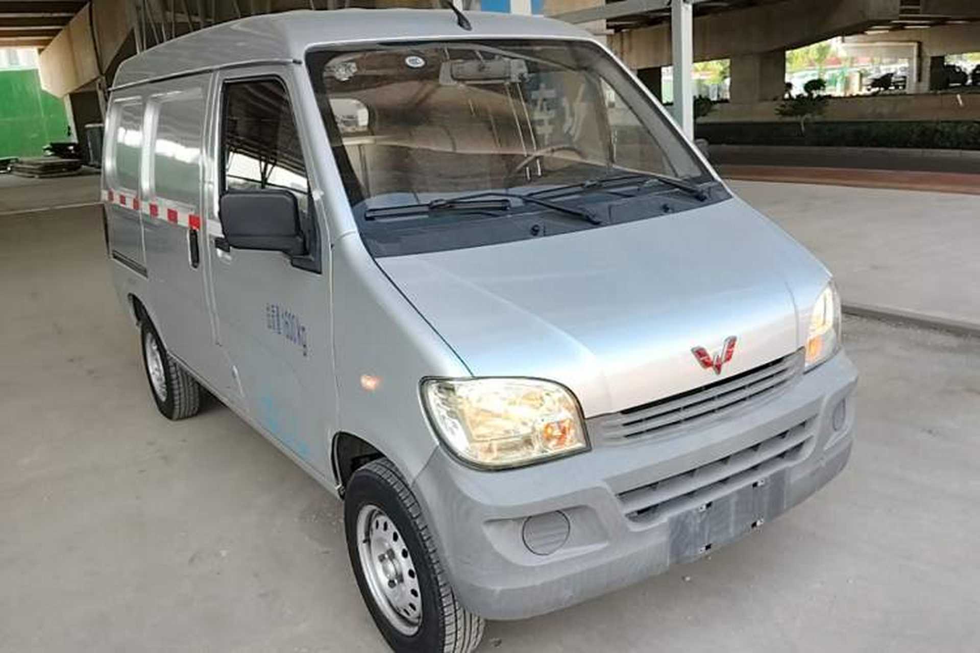 Used Wuling Zhiguang 2020 1.2L Van Utility Model China VI Emission Standard 2 Seats LSI Front Right 45 Deg