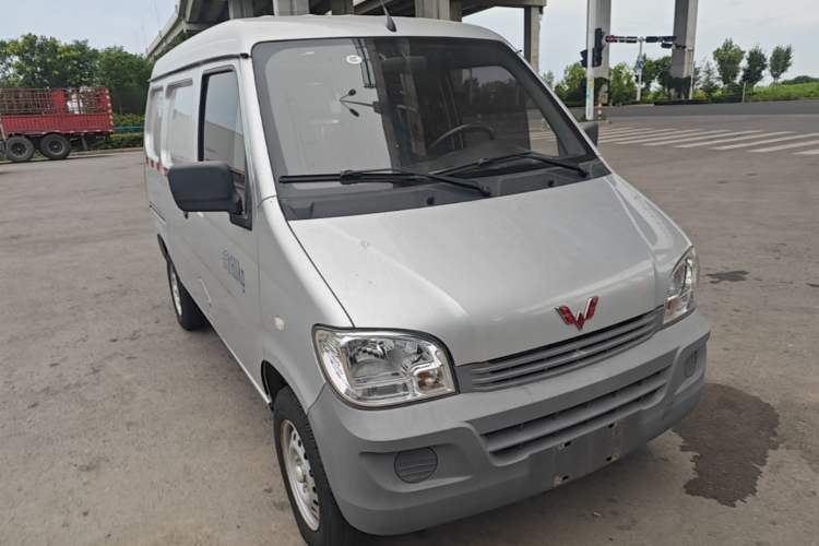 Used Wuling Zhiguang 2020 1.2L Van Utility Model China VI Emission Standard 2 Seats LSI Front Right 45 Deg