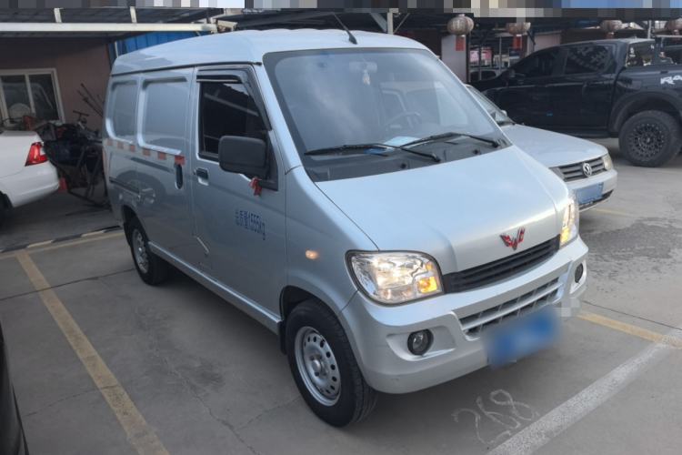 Used Wuling Zhiguang 2020 1.2L Van Utility Model China VI Emission Standard 2 Seats LSI Front Right 45 Deg