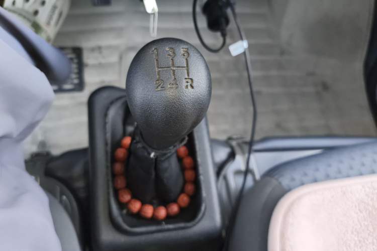 Used Wuling Zhiguang 2020 1.2L Practical Model China VI LSI Gear Lever