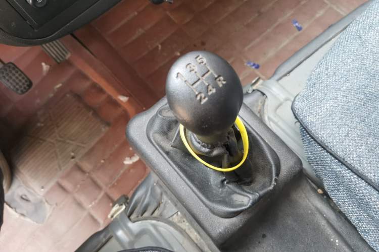 Used Wuling Zhiguang 2020 1.2L Practical Model China VI LSI Gear Lever