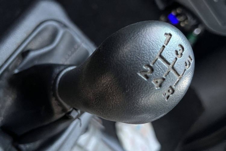 Used Wuling Zhiguang 2020 1.2L Practical Model China VI LSI Gear Lever