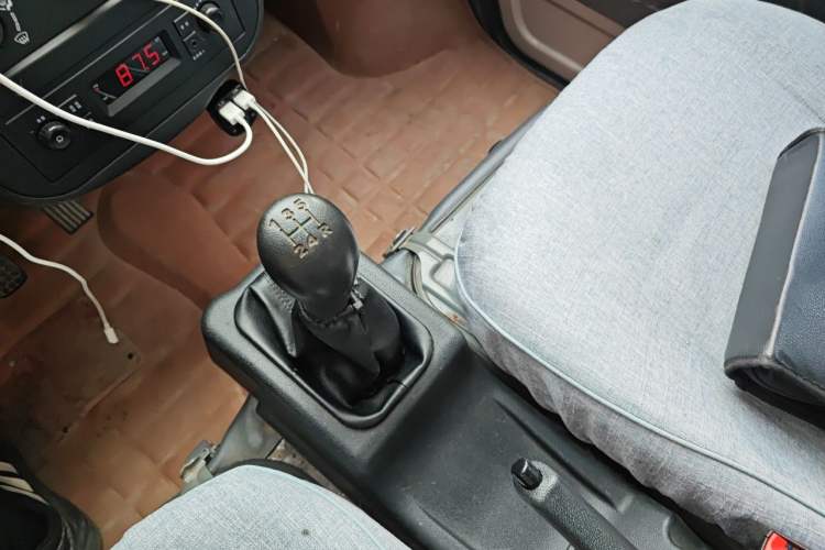 Used Wuling Zhiguang 2020 1.2L Practical Model China VI LSI Gear Lever