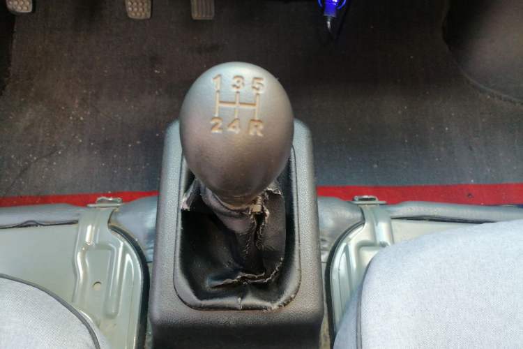 Used Wuling Zhiguang 2020 1.2L Practical Model China VI LSI Gear Lever