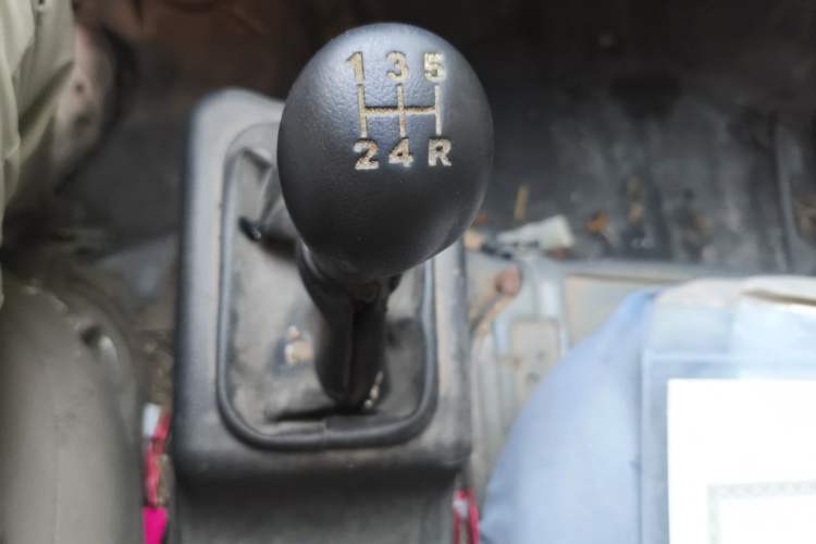 Used Wuling Zhiguang 2020 1.2L Practical Model China VI LSI Gear Lever