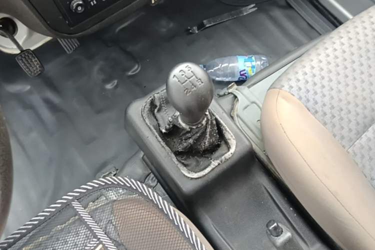 Used Wuling Zhiguang 2020 1.2L Practical Model China VI LSI Gear Lever