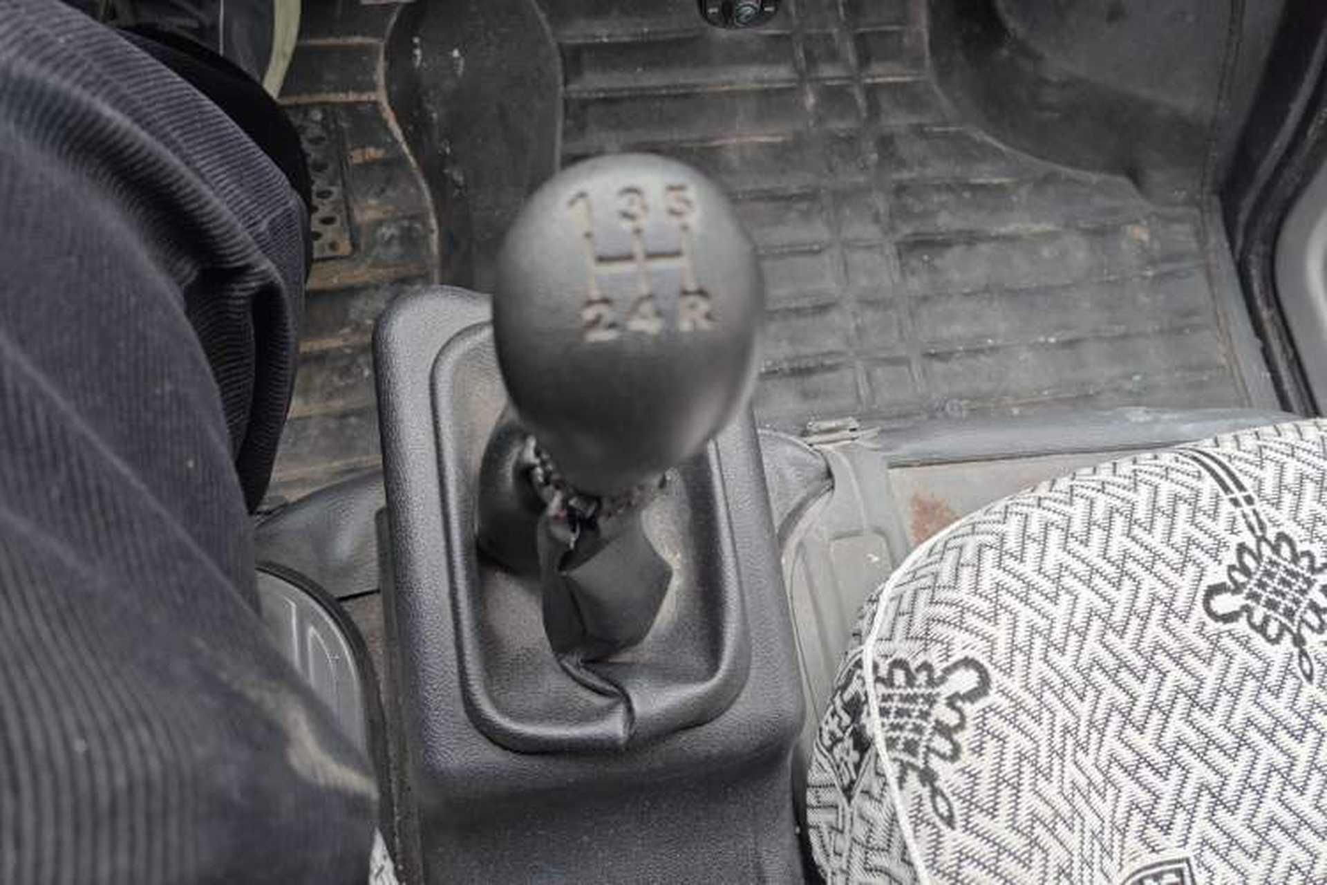 Used Wuling Zhiguang 2020 1.2L Practical Model China VI LSI Gear Lever
