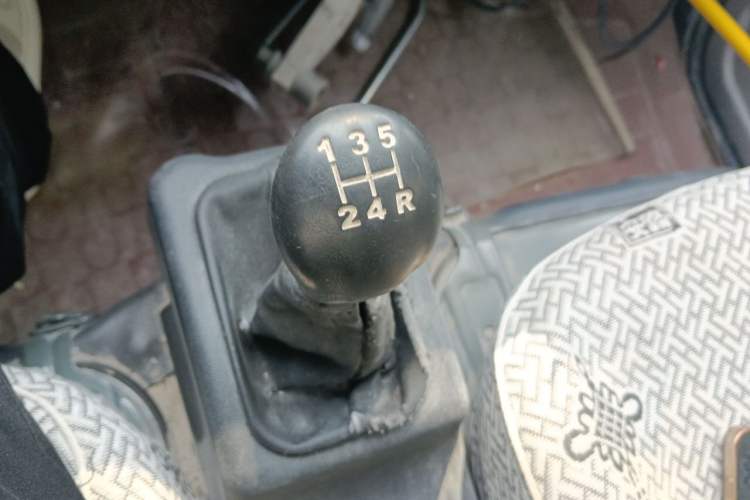 Used Wuling Zhiguang 2020 1.2L Practical Model China VI LSI Gear Lever