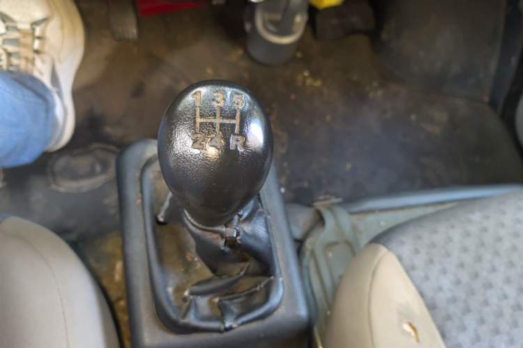 Used Wuling Zhiguang 2020 1.2L Van Utility Model China VI Emission Standard 2 Seats LSI Gear Lever