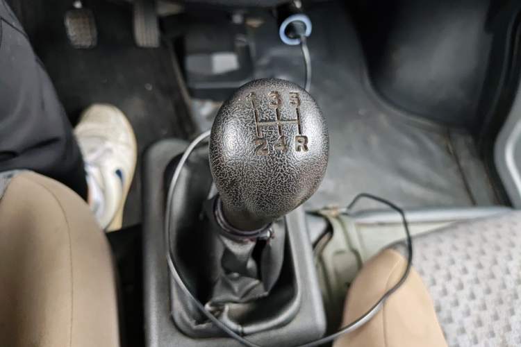 Used Wuling Zhiguang 2020 1.2L Practical Model China VI LSI Gear Lever