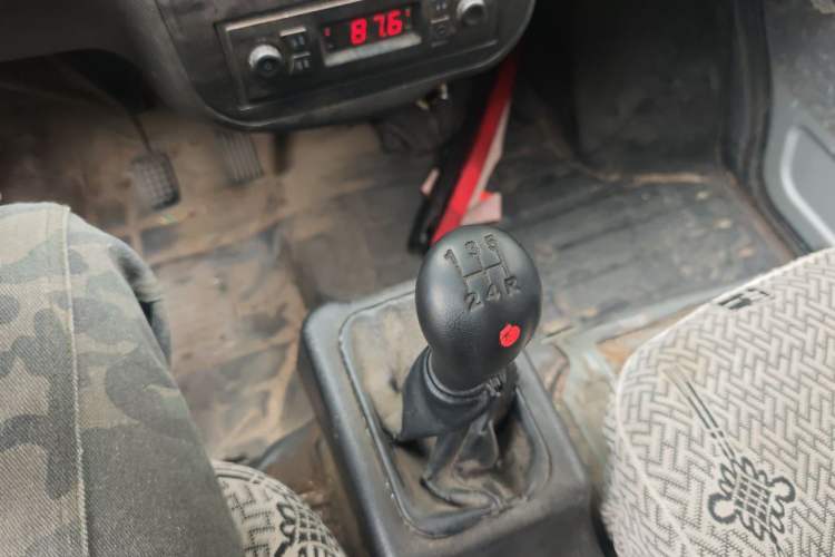 Used Wuling Zhiguang 2020 1.2L Practical Model China VI LSI Gear Lever