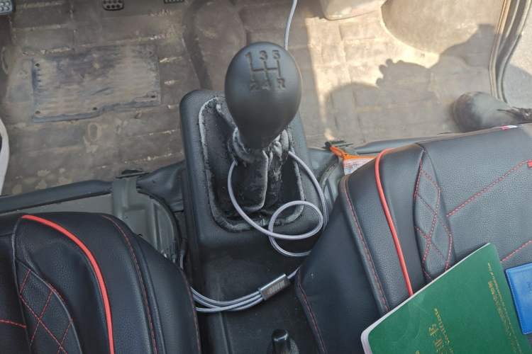 Used Wuling Zhiguang 2020 1.2L Practical Model China VI LSI Gear Lever