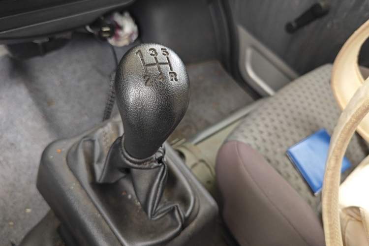 Used Wuling Zhiguang 2020 1.2L Practical Model China VI LSI Gear Lever