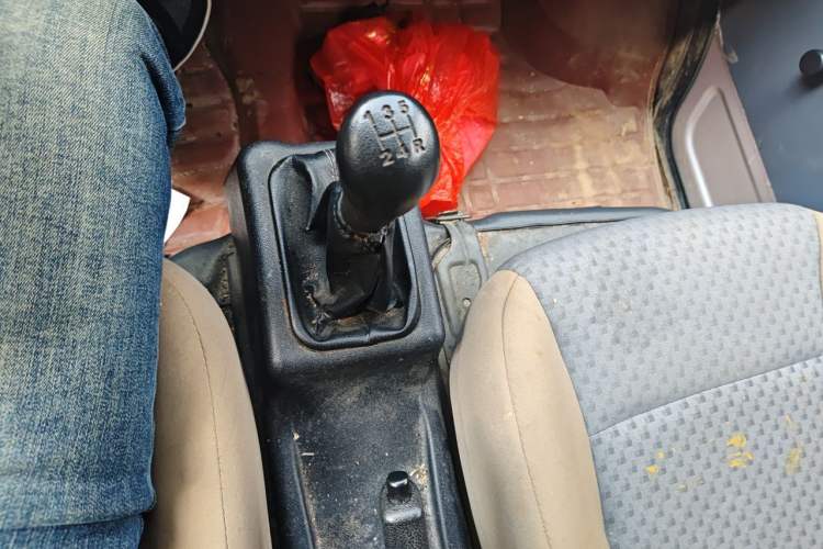 Used Wuling Zhiguang 2020 1.2L Practical Model China VI LSI Gear Lever