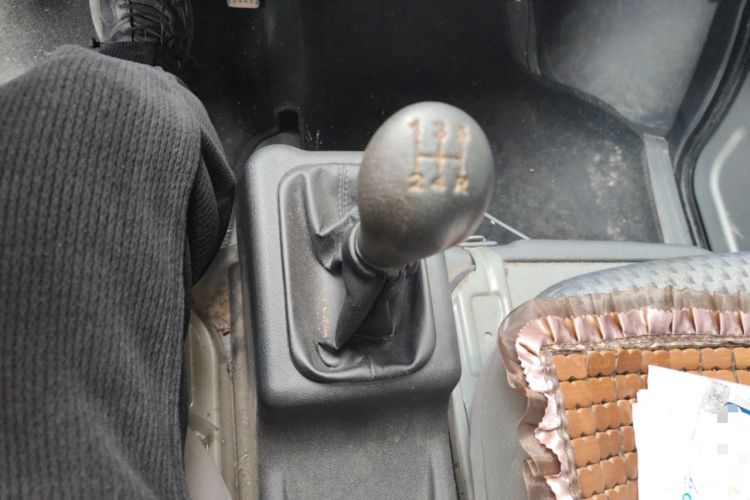 Used Wuling Zhiguang 2020 1.2L Practical Model China VI LSI Gear Lever