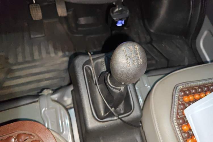 Used Wuling Zhiguang 2020 1.2L Practical Model China VI LSI Gear Lever