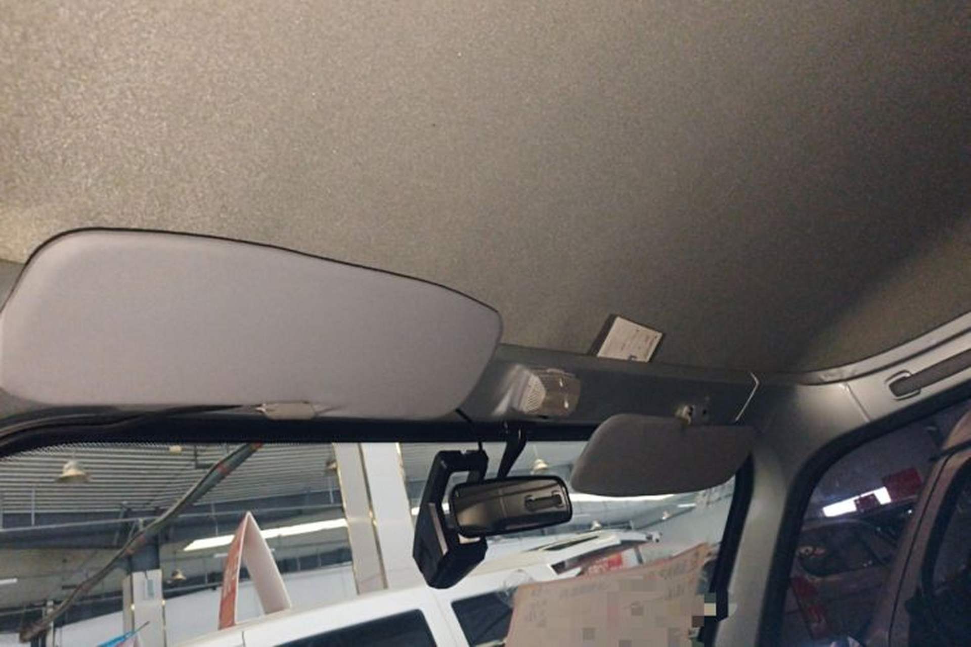 Used Wuling Zhiguang 2020 1.2L Van Utility Model China VI Emission Standard 2 Seats LSI Headliner