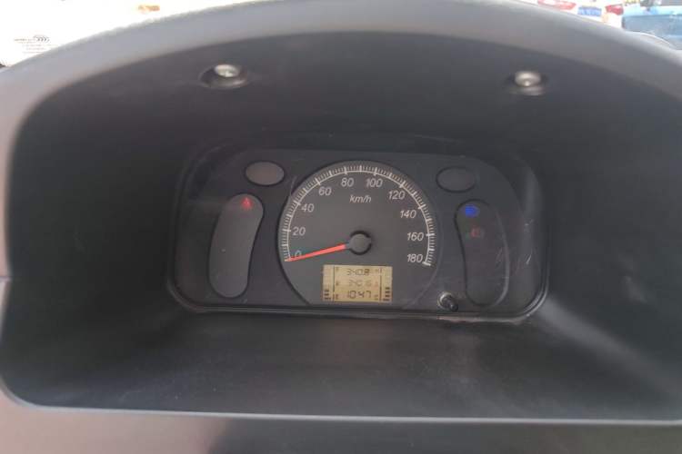 Used Wuling Zhiguang 2020 1.2L Van Utility Model China VI Emission Standard 2 Seats LSI Instrument Cluster