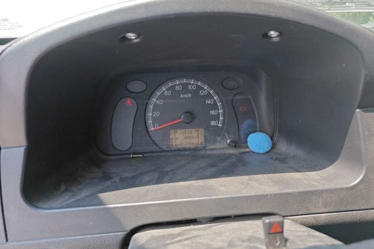 Used Wuling Zhiguang 2020 1.2L Van Utility Model China VI Emission Standard 2 Seats LSI Instrument Cluster