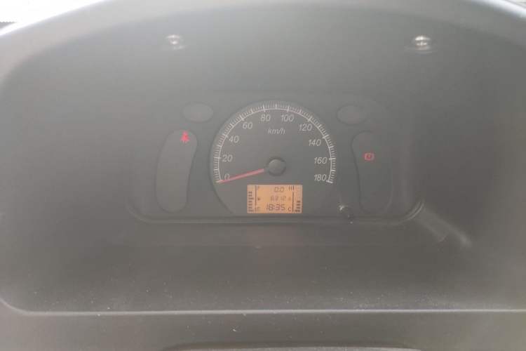 Used Wuling Zhiguang 2020 1.2L Van Utility Model China VI Emission Standard 2 Seats LSI Instrument Cluster