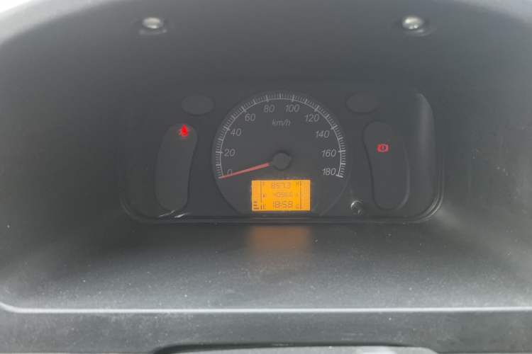 Used Wuling Zhiguang 2020 1.2L Van Utility Model China VI Emission Standard 2 Seats LSI Instrument Cluster