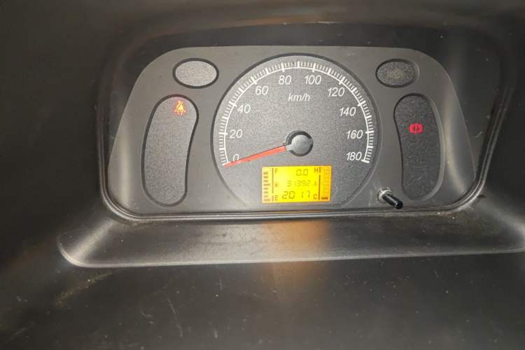 Used Wuling Zhiguang 2020 1.2L Practical Model China VI LSI Instrument Cluster
