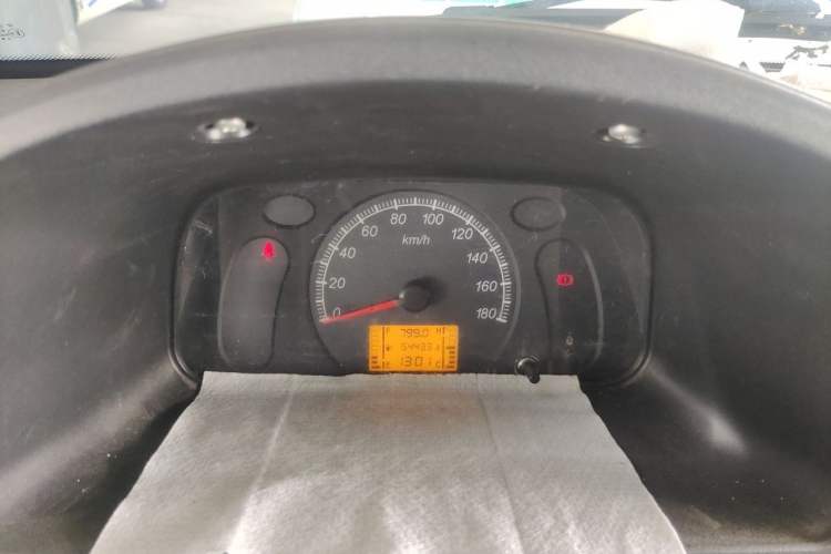 Used Wuling Zhiguang 2020 1.2L Van Utility Model China VI Emission Standard 2 Seats LSI Instrument Cluster