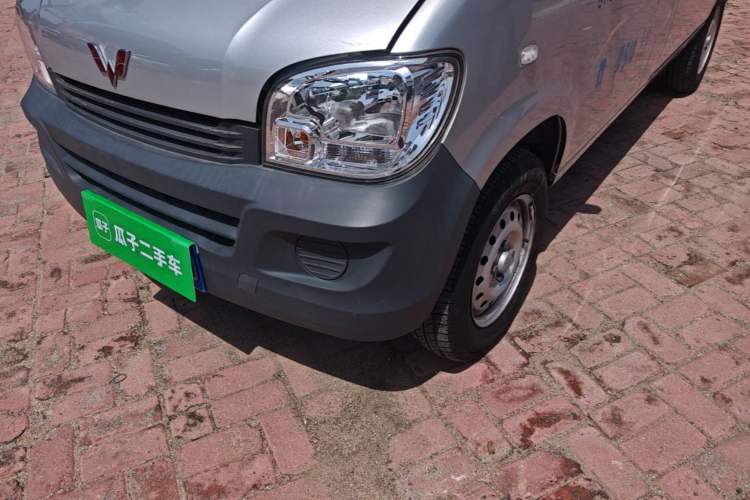 Used Wuling Zhiguang 2020 1.2L Van Utility Model China VI Emission Standard 2 Seats LSI Left Front Headlight