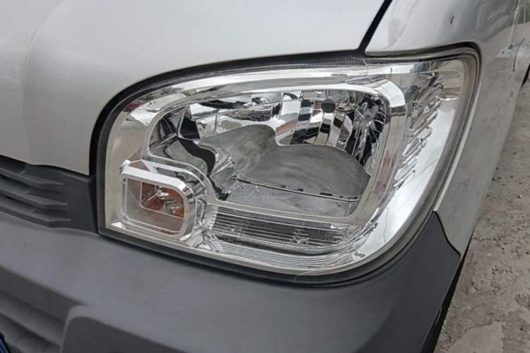 Used Wuling Zhiguang 2020 1.2L Practical Model China VI LSI Left Front Headlight