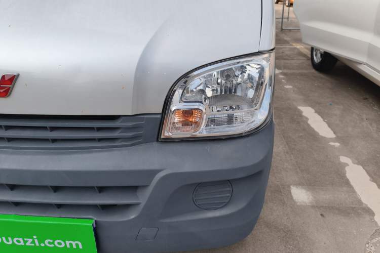 Used Wuling Zhiguang 2020 1.2L Van Utility Model China VI Emission Standard 5-Seater LSI Left Front Headlight