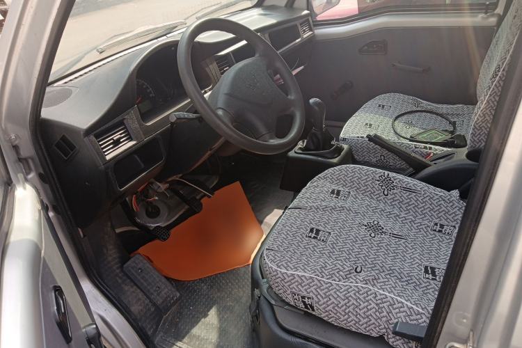 Used Wuling Zhiguang 2020 1.2L Practical Model China VI LSI Left Front Seat