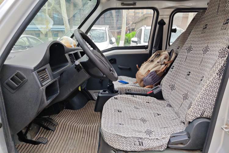 Used Wuling Zhiguang 2020 1.2L Practical Model China VI LSI Left Front Seat