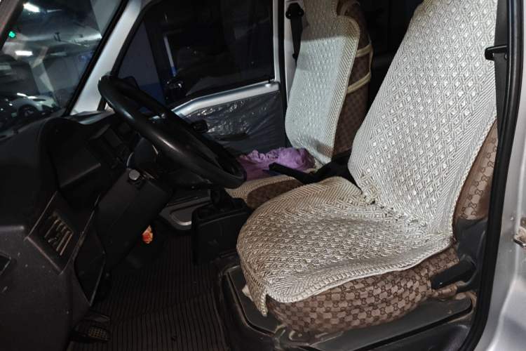 Used Wuling Zhiguang 2020 1.2L Practical Model China VI LSI Left Front Seat