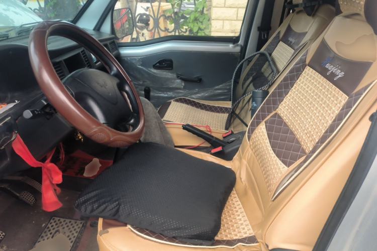 Used Wuling Zhiguang 2020 1.2L Practical Model China VI LSI Left Front Seat