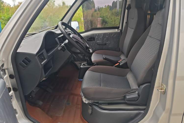Used Wuling Zhiguang 2020 1.2L Van Utility Model China VI Emission Standard 2 Seats LSI Left Front Seat