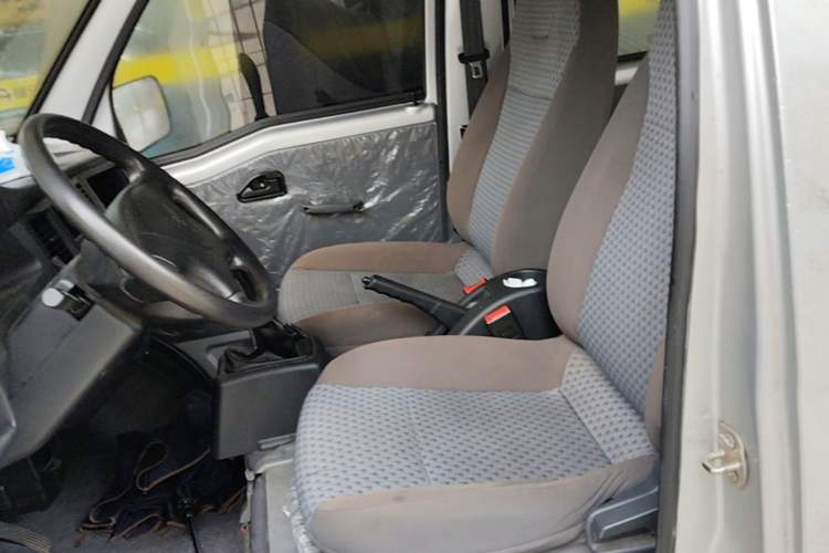 Used Wuling Zhiguang 2020 1.2L Practical Model China VI LSI Left Front Seat