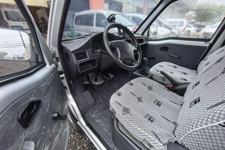 Used Wuling Zhiguang 2020 1.2L Practical Model China VI LSI Left Front Seat