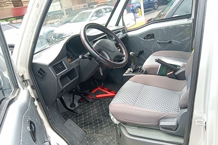 Used Wuling Zhiguang 2020 1.2L Practical Model China VI LSI Left Front Seat