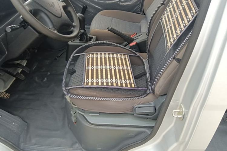 Used Wuling Zhiguang 2020 1.2L Practical Model China VI LSI Left Front Seat