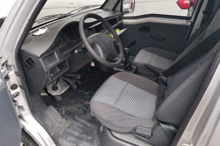 Used Wuling Zhiguang 2020 1.2L Van Utility Model China VI Emission Standard 2 Seats LSI Left Front Seat