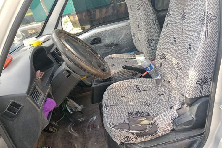 Used Wuling Zhiguang 2020 1.2L Practical Model China VI LSI Left Front Seat