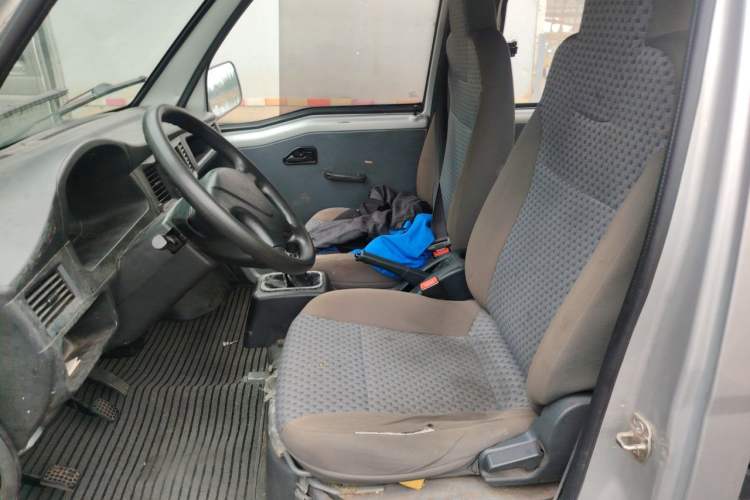 Used Wuling Zhiguang 2020 1.2L Practical Model China VI LSI Left Front Seat