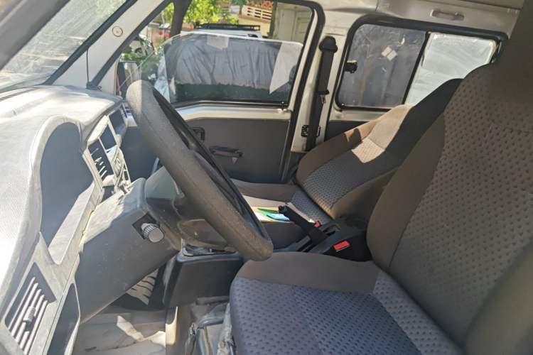 Used Wuling Zhiguang 2020 1.2L Practical Model China VI LSI Left Front Seat